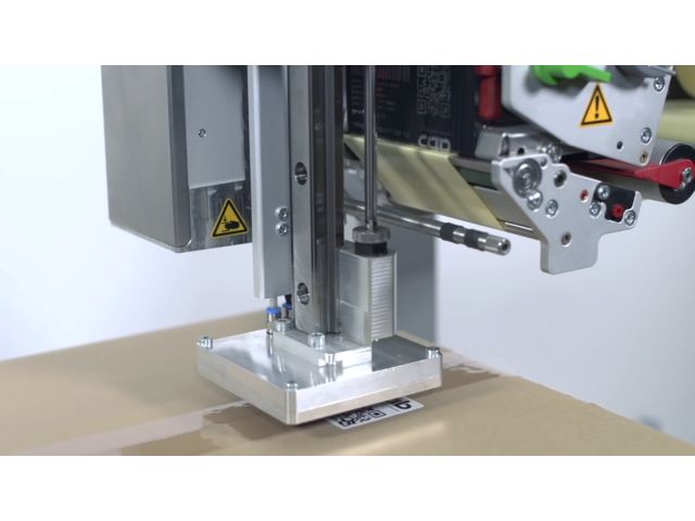 Étiquetage automatique en temps réel pour les emballages et conditionnements CAB Hermès +