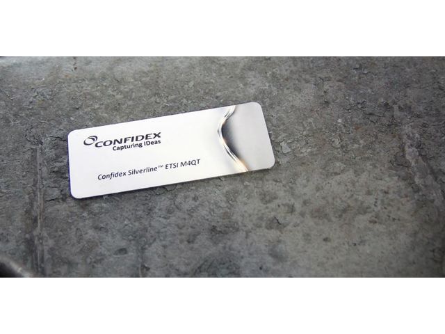 Solution d’étiquetage sur métal monochrone | RFID ZT411 - Imprimante d'étiquettes de bureau