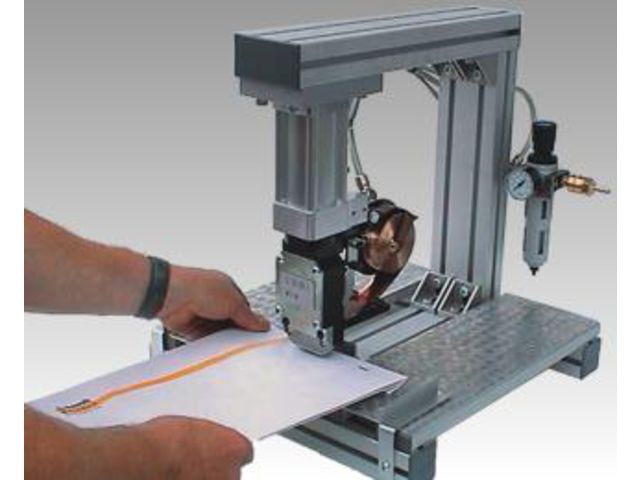 Installation de table TGR avec 1 – 5 têtes agrafeuses