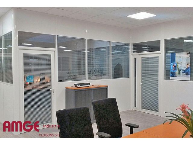 Cloison amovible en aluminium pour bureaux - AMGE INDUSTRIE