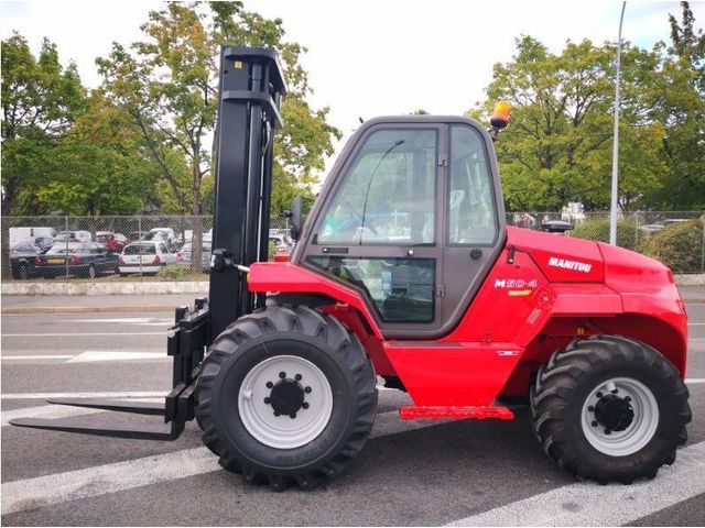 Chariot élévateur tout terrain Manitou M50-4