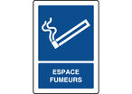 Panneau d'information vertical avec texte espace fumeurs