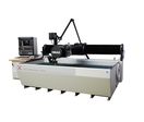 Centre de découpe jet d’eau d'usinage OMAX 55100 pour composites et mousses