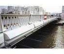 BTP, Travaux publics : Habillage d'un pont à Boulogne Billancourt en éléments résine polyester