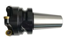 Fraise à copier et à surfacer diamètre 63 mm avec mandrin porte-fraise intégré BT40 incluant 5 plaquettes de coupe RDET1003 Optimum KVF41