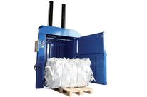 Presse à balles à déchets : TAILLE 230 PET