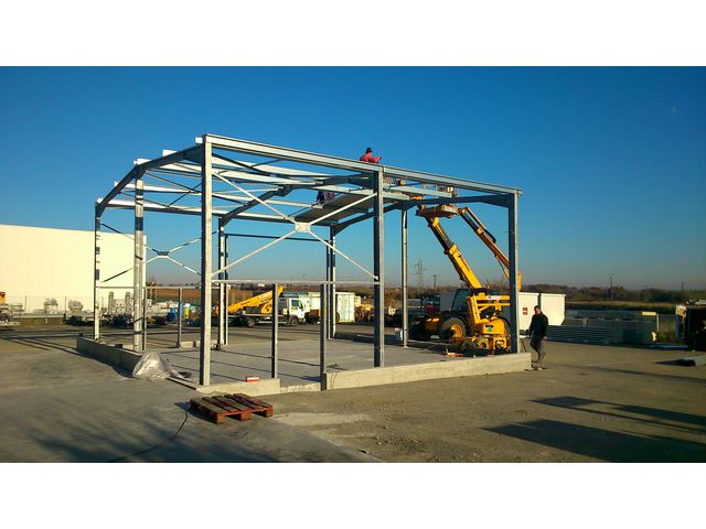 Bâtiment métallique en kit