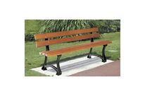 Banc public en bois exotique ou bois de pin - Madrid