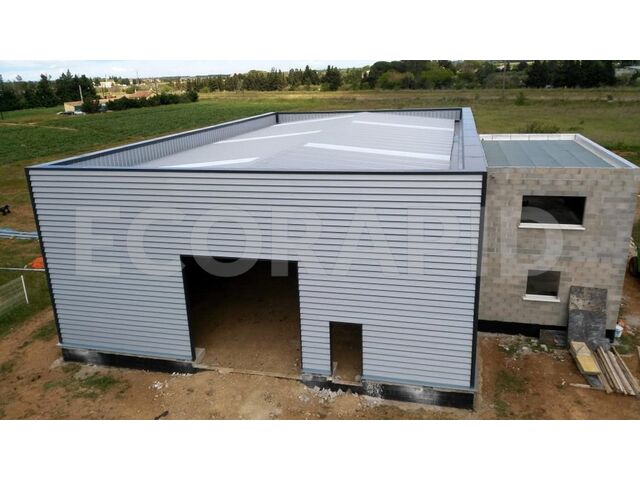 Hangar industriel de stockage en acier avec acrotère série ECORAPID®
