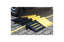 Gaine de protection pour câbles et tuyaux