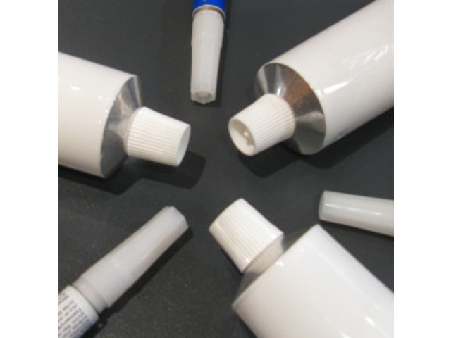 Conditionnement de silicone en tube aluminium