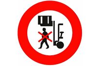 Panneau d'interdiction - "INTERDIT DE PASSER SS LA CHARG"