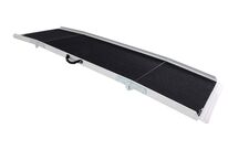 Rampe d'accès en aluminium 270 kg - 2450 x 750 mm - largeur utile 720 mm - Pliable en 3 sections MW Tools ARP30240