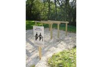 Barres parallèles pour parcours sportif