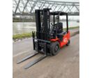 Chariot élévateur électrique lithium 3 tonnes – EP Equipment EFL303