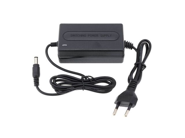 Adaptateur Secteur 220V - 12V 24W DC 2A