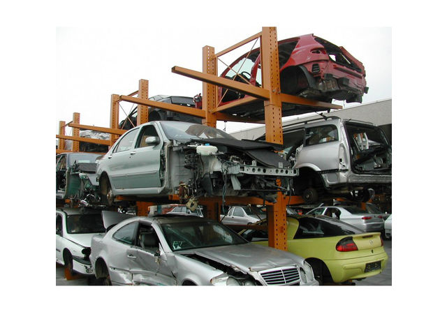 Stockage de voitures sur rayonnage cantilever