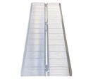 Rampe d'accès en aluminium 300 kg - 2400 x 720 mm - largeur utile 660 mm - pliable MW Tools ARP1006