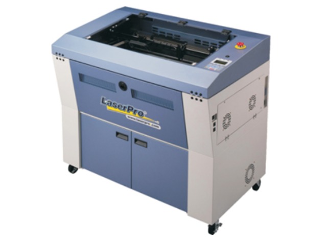 Machine de gravure et découpe : Laser GCC Pro Spirit 12 Watts
