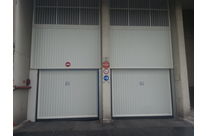 Portes basculantes de parking