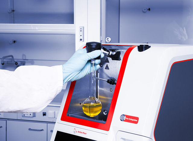 Analyseur de distillation atmosphérique : Diana 700/300