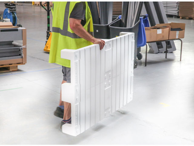 Palettes plastiques légères | EUROLIGHT