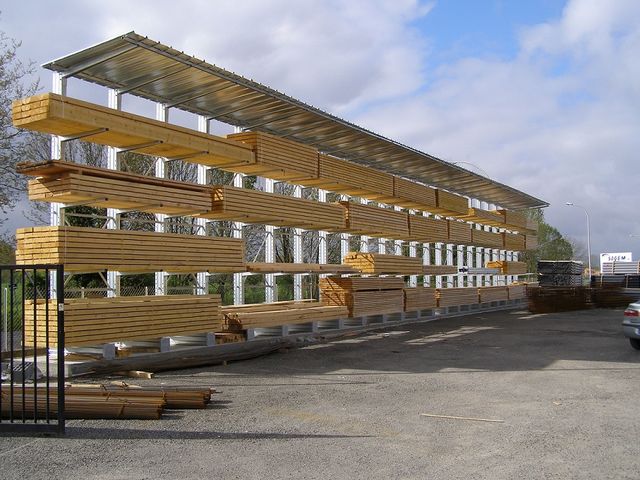 Rayonnage cantilever extérieur