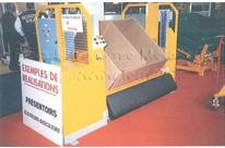 Elévateur inclineur à chargement arrière au sol