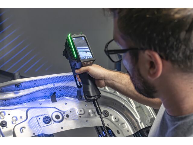 Scanner 3D portable optimisé pour l’efficacité : HandySCAN 3D | Série EVO