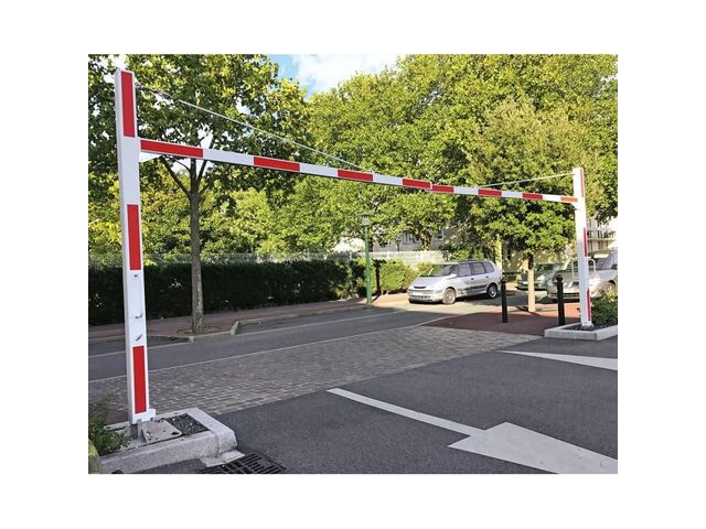 Portique pivotant pour parking