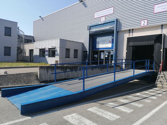 Quai mobile à charge admissible de 6, 8, 10 et 12 tonnes | Fastock