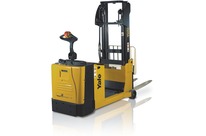 Gerbeur à timon en porte-à-faux à conducteur accompagnant MC10-15