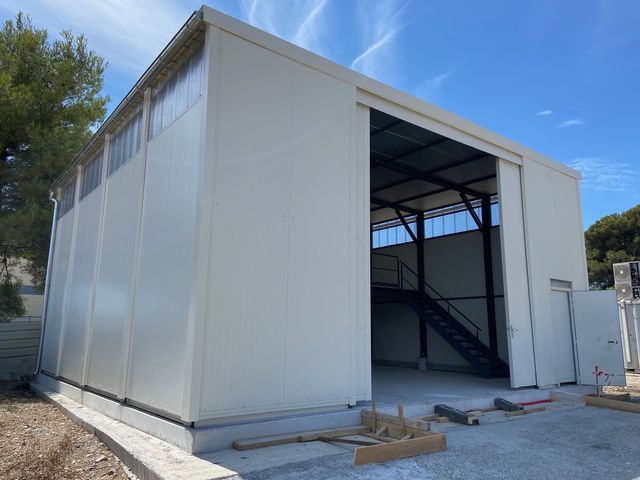 Vente de hangars modulaires d'occasions