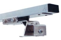 Pattes de fixation pour barre de toit