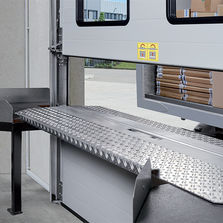 Portes sectionnelles pour chargement/déchargement de camions ou containers et camionnettes | Parcel-Walk