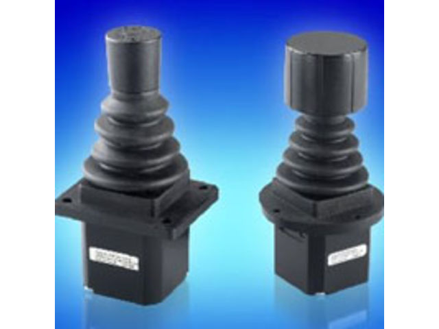 Joystick industriel Penny+Giles, format compact et multi-axes | JC400