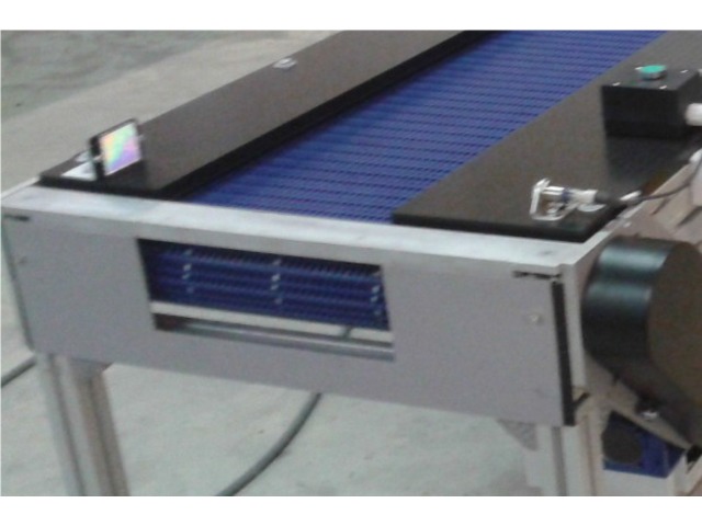 Convoyeur à tapis modulaire sur mesure