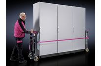 Elévateur intelligent Smart Lifter Rittal pour transporter les rangées d&amp;#039;armoires juxtaposées