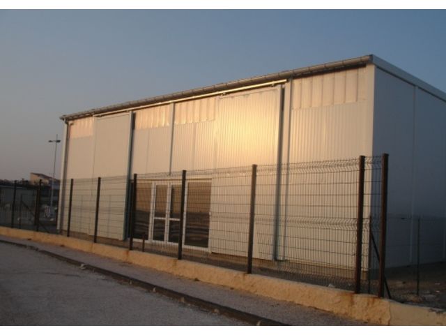 Hangars modulaires pour espaces de vente