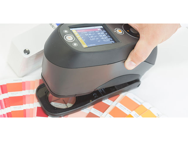 Spectrophotomètre à sphère portable Ci64