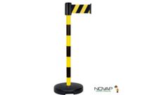 Poteau PVC Jaune/Noir à sangle Jaune/Noir hachuré 3m x 100mm sur socle 9kg à lester - 2800242