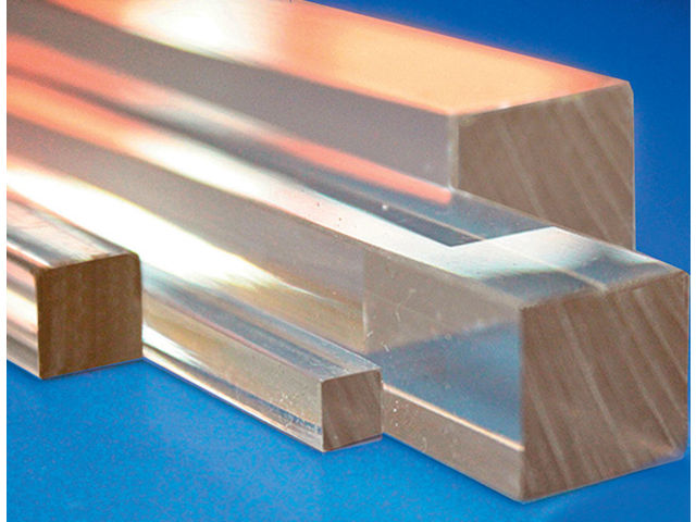 Barre carrée en PMMA coulé transparent pour décoration et industries | Abaqueplast 