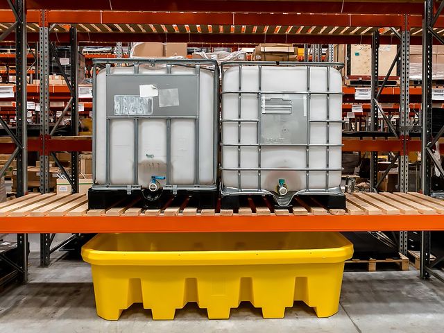 Bac de rétention 1100 L pour Rayonnage avec travées de 2200 mm 