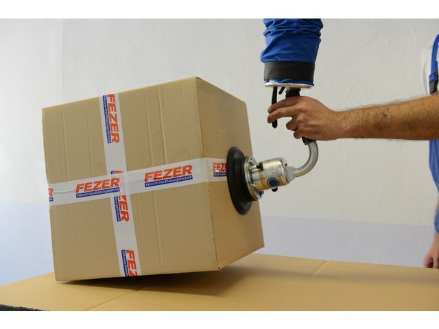 MANIPULATEUR DE CARTON