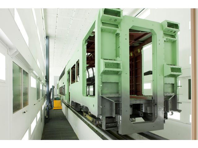 Cabine de peinture pour l'industrie ferroviaire