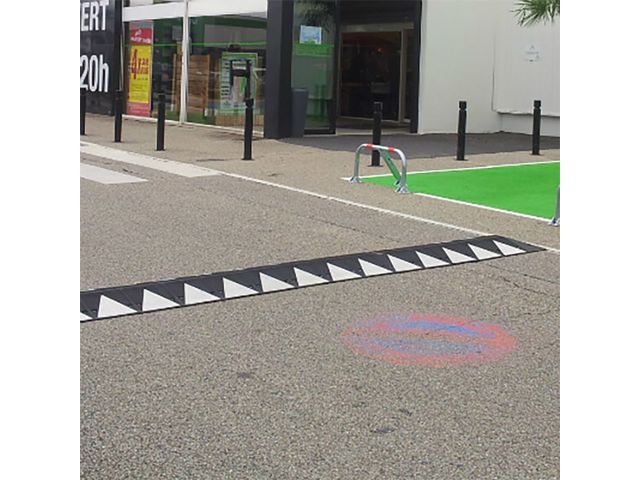 Ralentisseur de vitesse pour voies privées