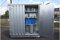 Entrepôt de stockage en rétention pour produits dangereux