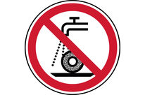 Panneau interdit d&amp;#039;utiliser une rectification humide
