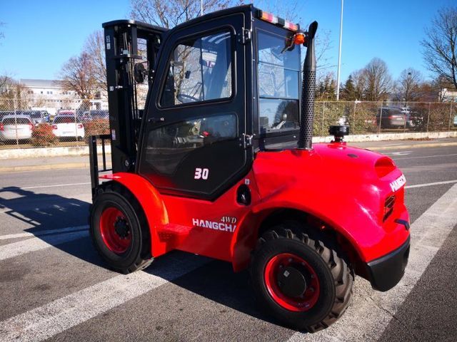 Chariot élévateur d’occasion tout terrain Hangcha TT30-4 | N7104