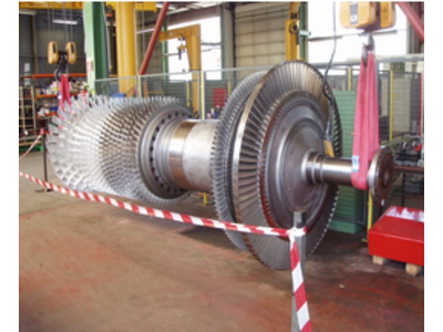 Etude latérale des vitesses critiques et de la stabilité du rotor